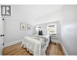 35 STIRLING Avenue N - 25