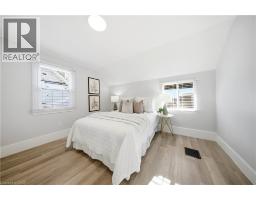 35 STIRLING Avenue N - 28