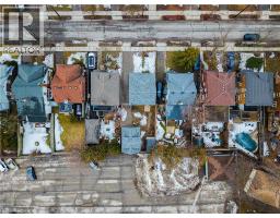 35 STIRLING Avenue N - 39