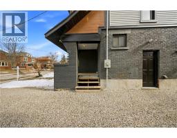 35 STIRLING Avenue N - 5