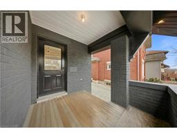 35 STIRLING Avenue N - 7