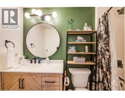 17 RED CLOVER Crescent - 23