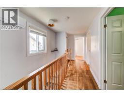 17 RED CLOVER Crescent - 26