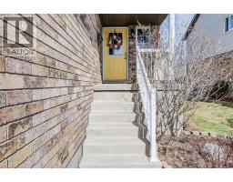 17 RED CLOVER Crescent - 4