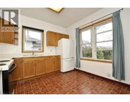 56 CHURCHILL Drive - 14