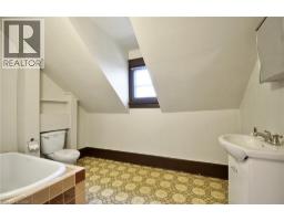 56 CHURCHILL Drive - 24