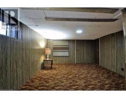 56 CHURCHILL Drive - 27