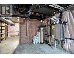 56 CHURCHILL Drive - 30