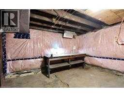 56 CHURCHILL Drive - 31