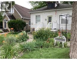 56 CHURCHILL Drive - 35