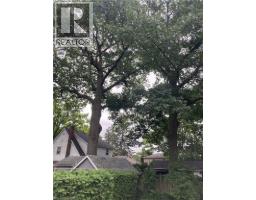 56 CHURCHILL Drive - 37