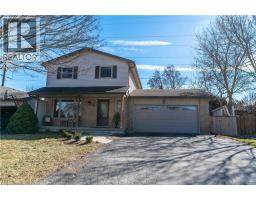 16 CLANSMAN Crescent - 1