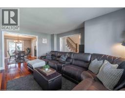 16 CLANSMAN Crescent - 13