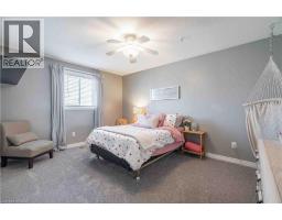 16 CLANSMAN Crescent - 25