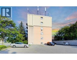 283 FAIRWAY Road N UnitNo. 201 - 32