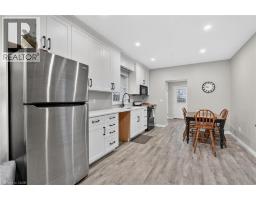 332 QUEEN Street N - 13