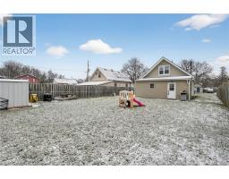 332 QUEEN Street N - 36