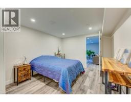 112 MITCHELL Street - 31