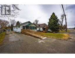 672 JAMES Street - 3