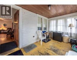 672 JAMES Street - 9