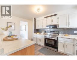 39 HAZELWOOD Crescent - 16