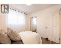 39 HAZELWOOD Crescent - 20