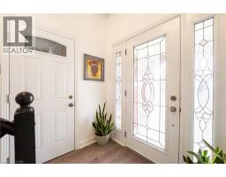 39 HAZELWOOD Crescent - 3