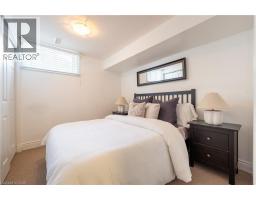 39 HAZELWOOD Crescent - 36