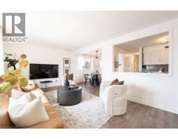 39 HAZELWOOD Crescent - 6