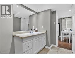 563 GUELPH Street - 47