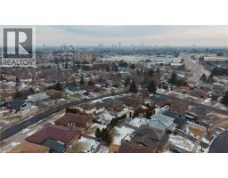 43 RIPLEY Crescent - 36