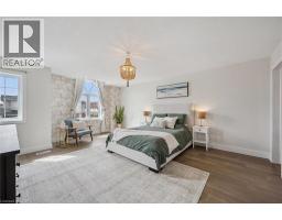 468 DOON SOUTH Drive UnitNo. 7 - 12