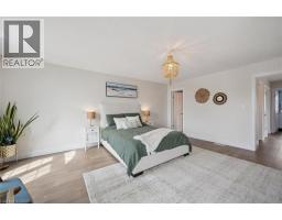 468 DOON SOUTH Drive UnitNo. 7 - 13