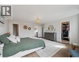 468 DOON SOUTH Drive UnitNo. 7 - 14