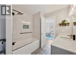 468 DOON SOUTH Drive UnitNo. 7 - 15