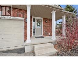 468 DOON SOUTH Drive UnitNo. 7 - 3