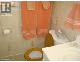 135 GLENFOREST Road - 32