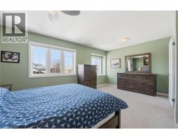 955 ZELLER Crescent - 14