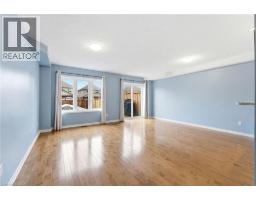 955 ZELLER Crescent - 2