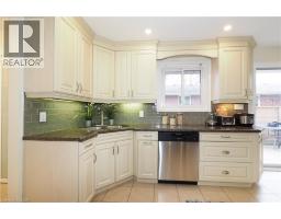 163 PINEGROVE Crescent - 13