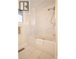 163 PINEGROVE Crescent - 28