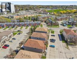 50 HOWE Drive UnitNo. 16B - 34