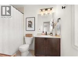 48 MANHATTAN Circle - 26