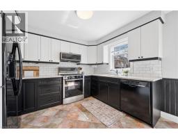 635 LAWRENCE Street - 13