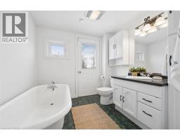 635 LAWRENCE Street - 25