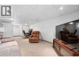 635 LAWRENCE Street - 31