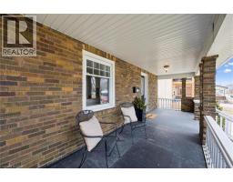 635 LAWRENCE Street - 4