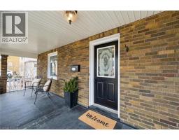 635 LAWRENCE Street - 5
