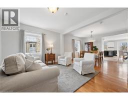 635 LAWRENCE Street - 7