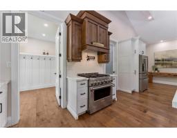 11 COCKSHUTT Road - 15